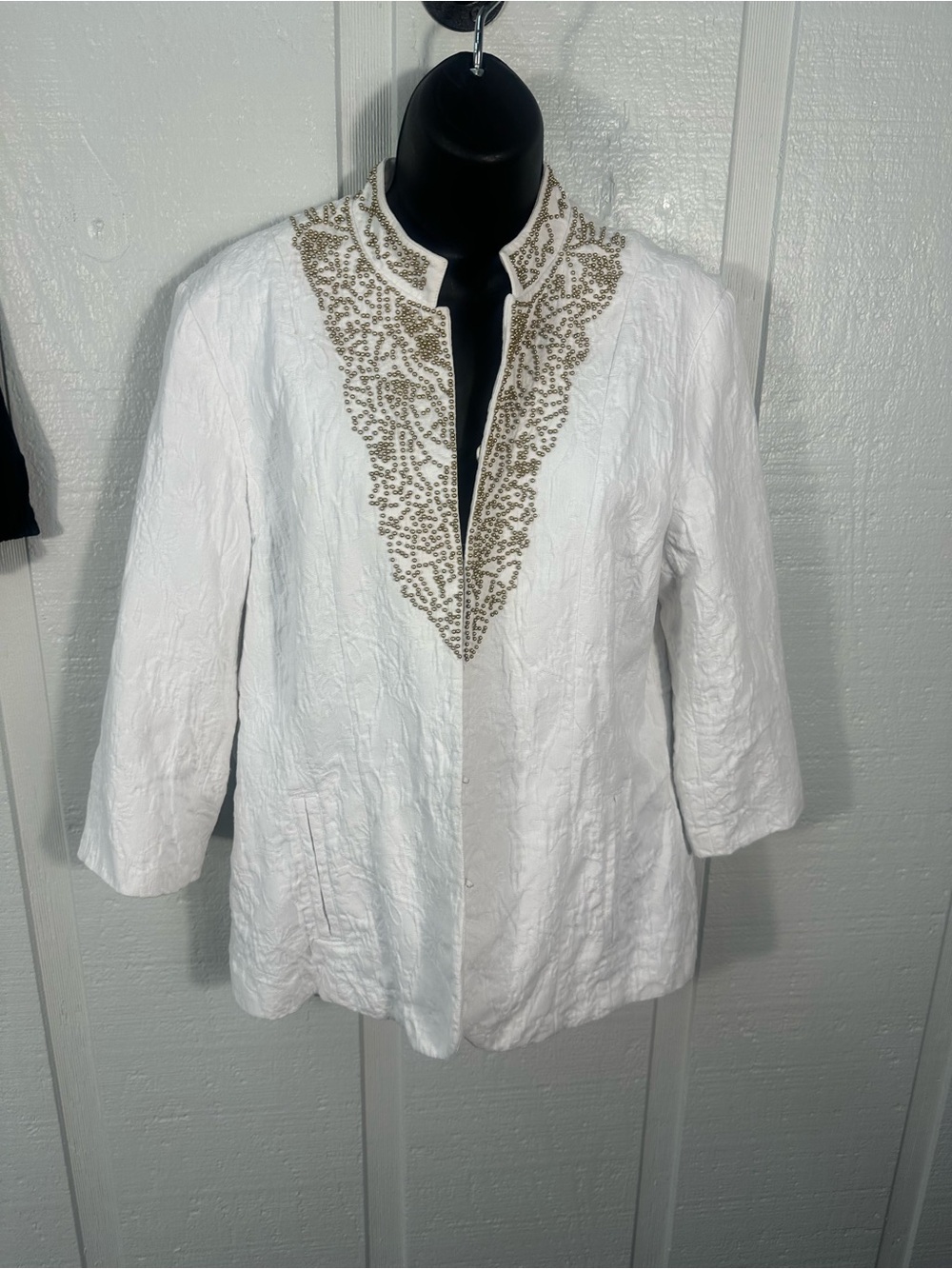 Chicos White Gold Beaded Blazer Size 2/L EUC - Picture 2 of 9